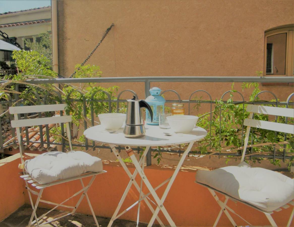 Apartamento Les 12 Sables Le Lavandou Exterior foto